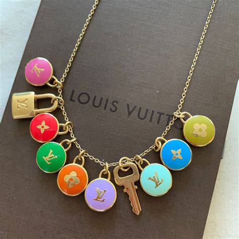 louis vuitton necklace vintage